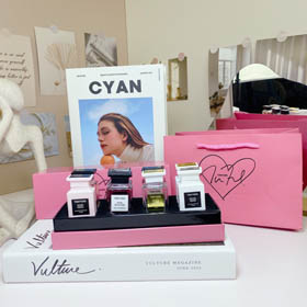 TOMFORD TF Limited Edition Signature Fragrance 8-piece Set A Powder Case-3187  